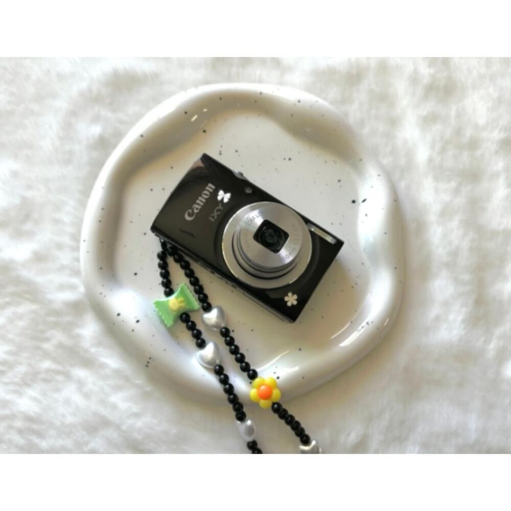 Canon Black and Silver Cameras-and-accessories - Picture 5 of 7